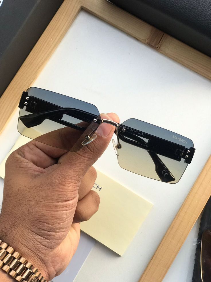 Premium stylish look sunglass